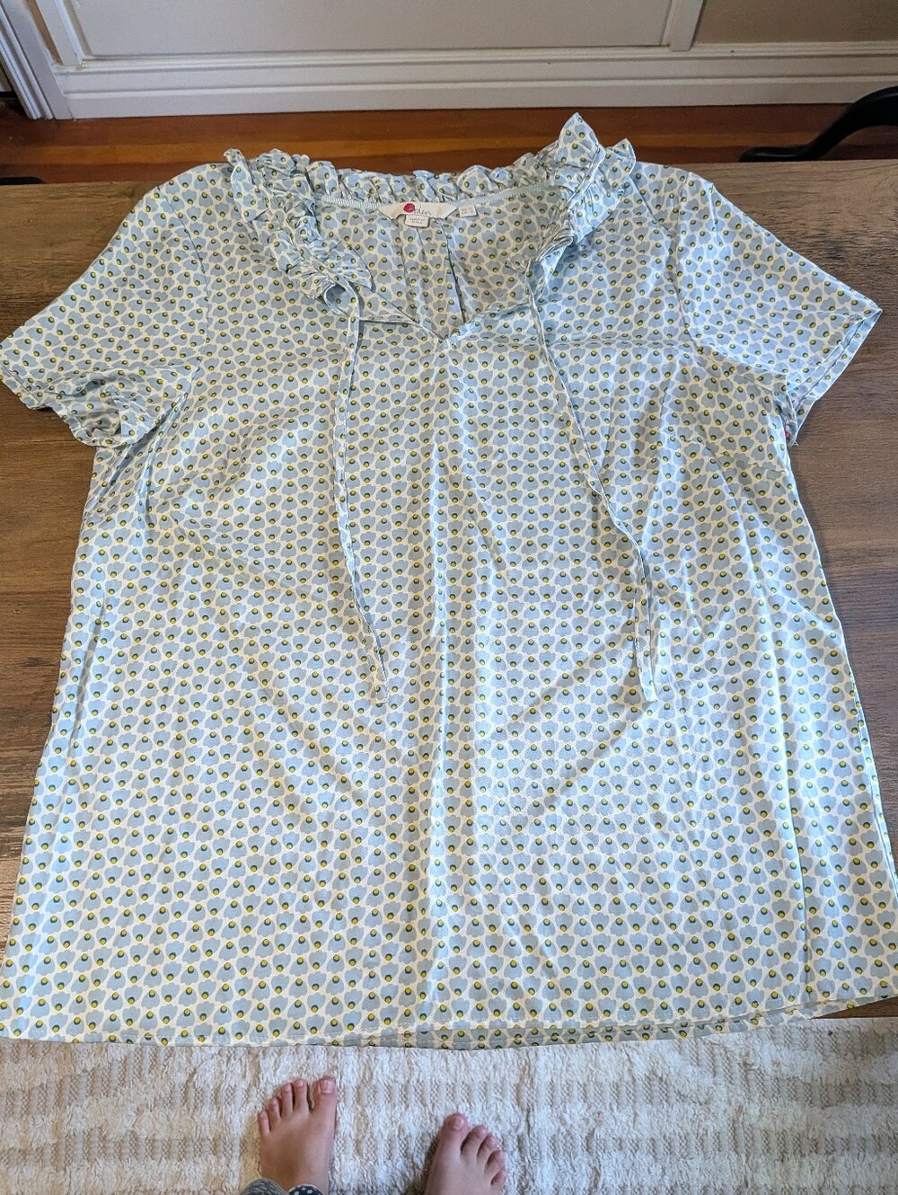 Boden Blue Petal Silk Blend Blouse US 6 - Picture 2 of 5
